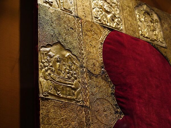 Экспонаты выставки Русский феникс. Суздальская земля Экспонаты выставки Русский феникс. Суздальская земля