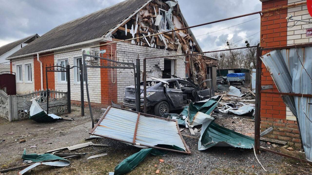 Последствия обстрела села Головчино Грайворонского городского округа Белгородской области. 18 марта 2024 - РИА Новости, 1920, 18.03.2024