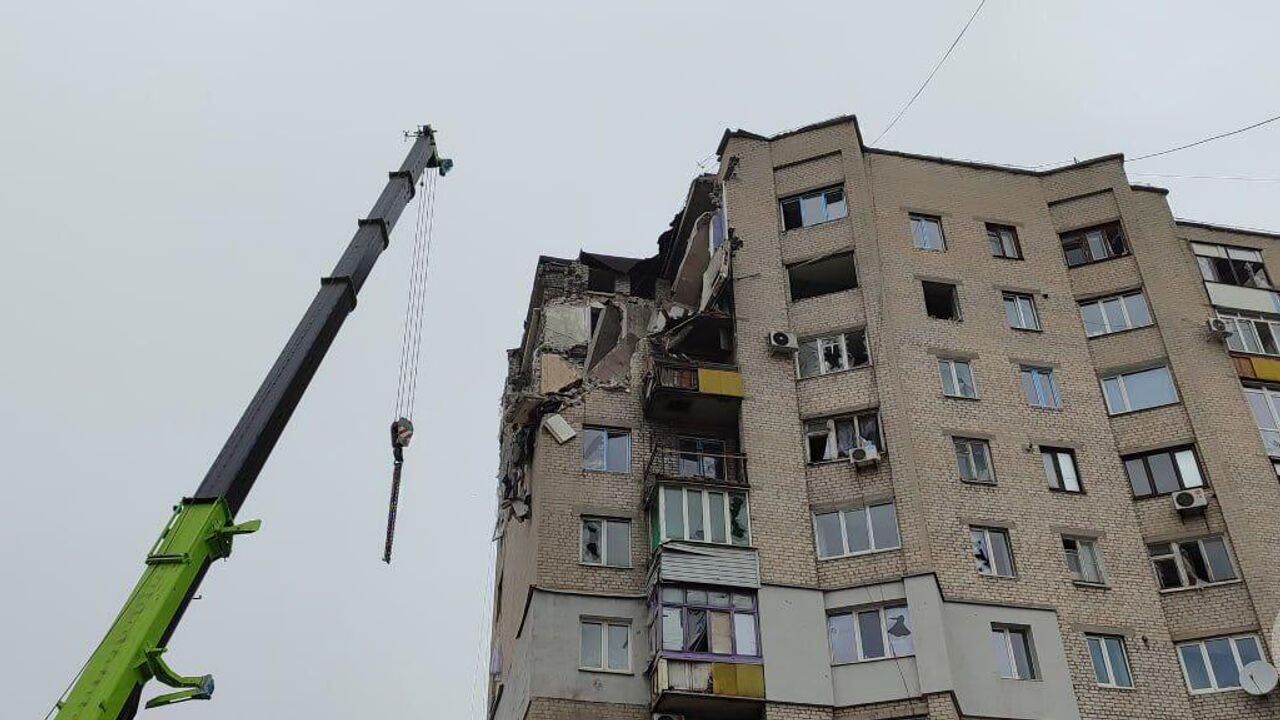 ВСУ нанесли удар по жилому дому в центре Лисичанска - РИА Новости,  19.03.2024