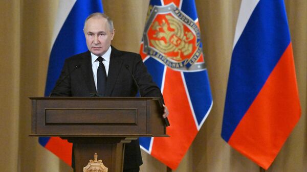 Президент РФ Владимир Путин выступает на расширенном заседании коллегии Федеральной службы безопасности РФ. 19 марта 2024