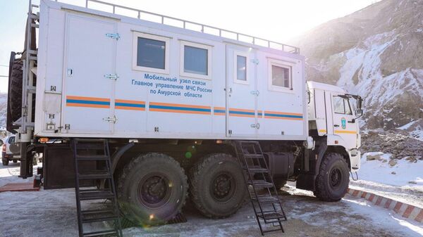 МЧС России работает на месте ЧС на руднике Пионер