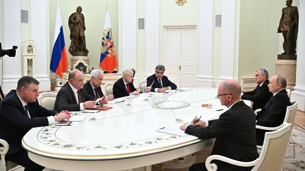 Президент РФ Владимир Путин проводит встречу с лидерами парламентских фракций. 19 марта 2024