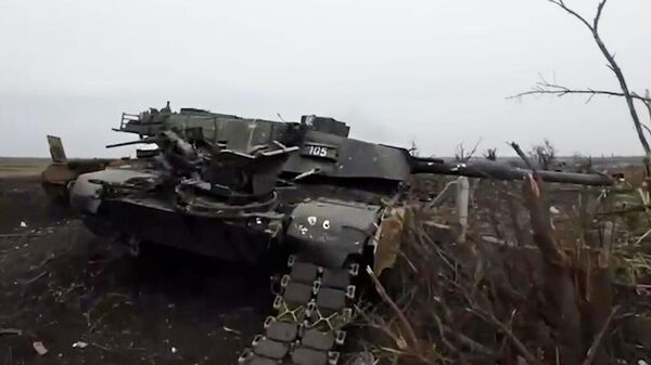 Подбитый танк Abrams под Авдеевкой
