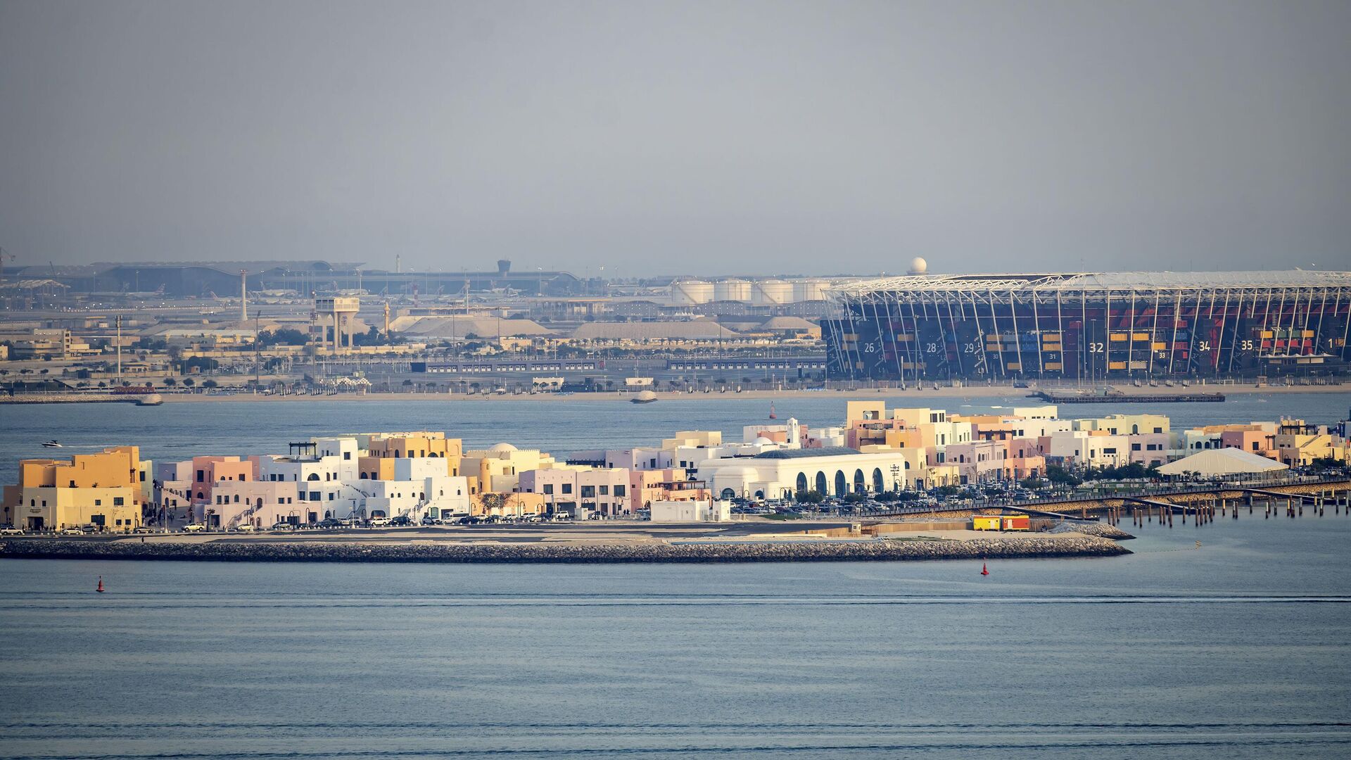 Вид на порт в Дохе, Катар - РИА Новости, 1920, 04.05.2024