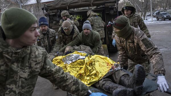 Эвакуация раненого украинского военного