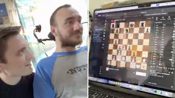 Первый пациент с имплантом компании Neuralink в мозге во время игры в шахматы