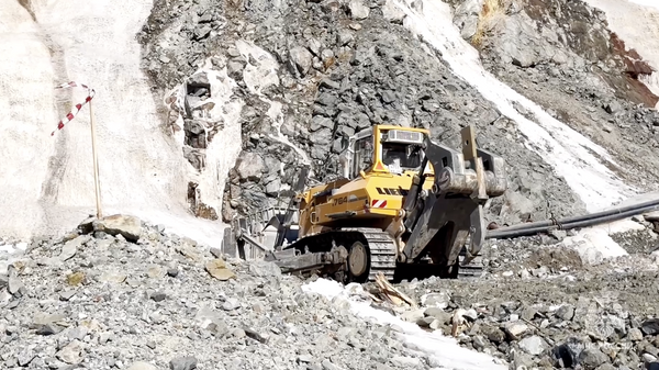 Работа по поиску и спасению горняков на руднике Пионер в Приамурье