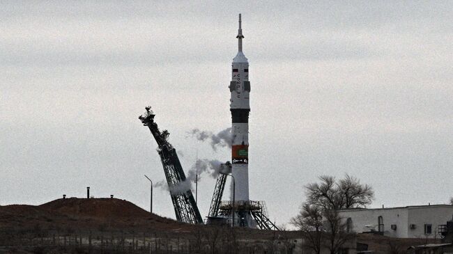 Ракета Союз-2.1а с кораблем Союз МС-25 на космодроме Байконур. Архивное фото