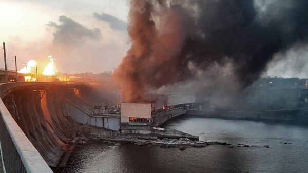 Пожар после удара по ДнепроГЭС