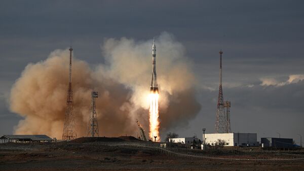 Запуск ракеты-носителя с космодрома Байконур