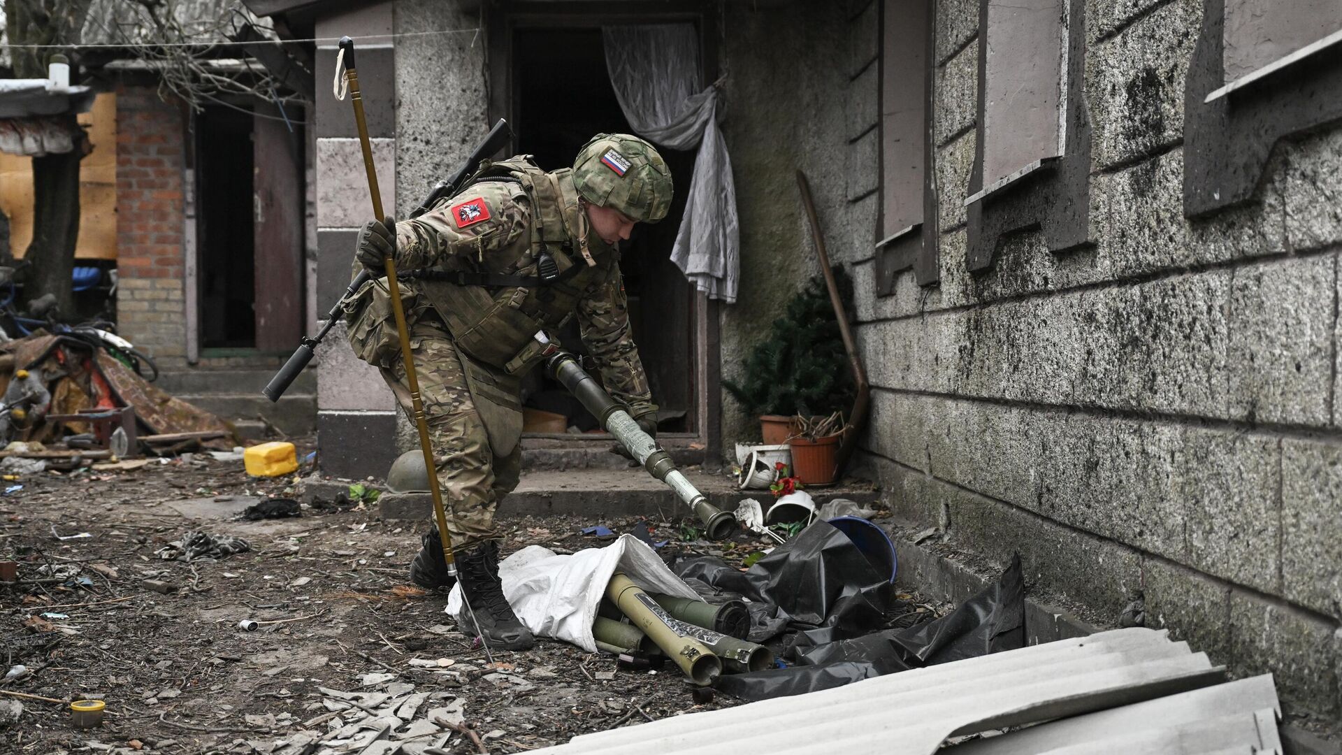 Военный инженер группировки войск Центр Центрального военного округа в Авдеевке - РИА Новости, 1920, 08.04.2024