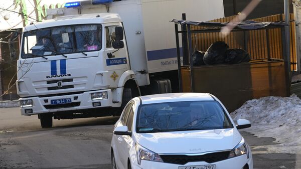 Автозак подъезжает к зданию Басманного суда Москвы, где избрали меру пресечения обвиняемым в теракте в Крокус Сити Холл. Архивное фото