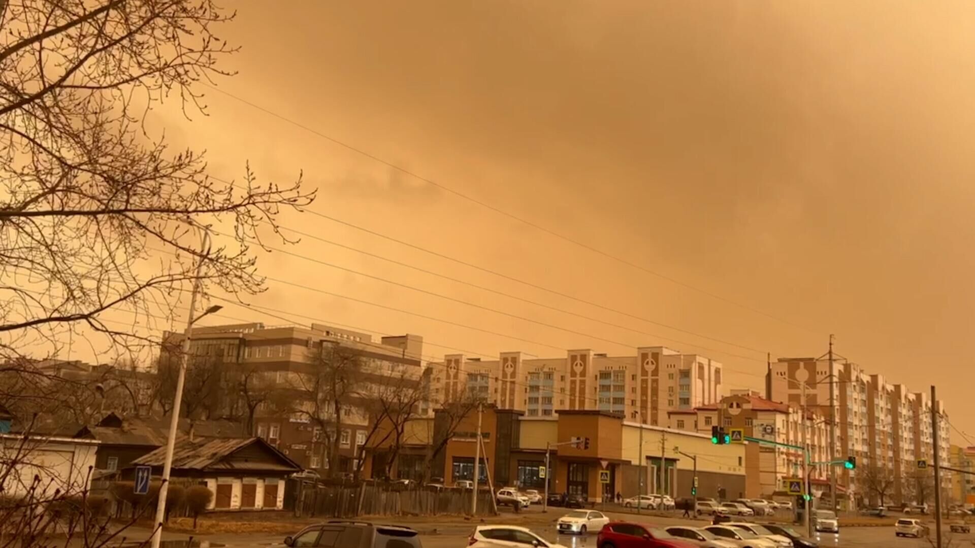 Небо в пыли: циклон накрыл Приамурье - РИА Новости, 1920, 28.03.2024
