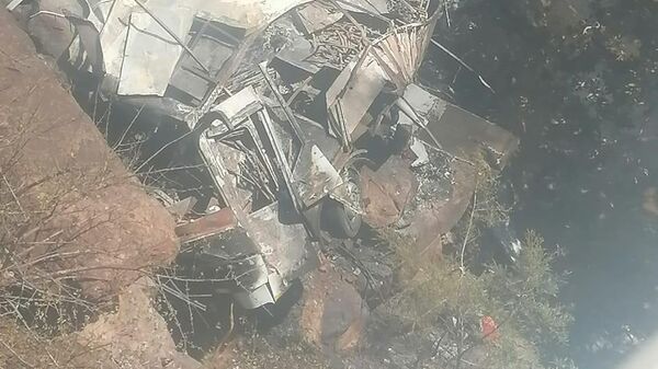 Место падения автобуса с моста в провинции Лимпопо в ЮАР. 28 марта 2024