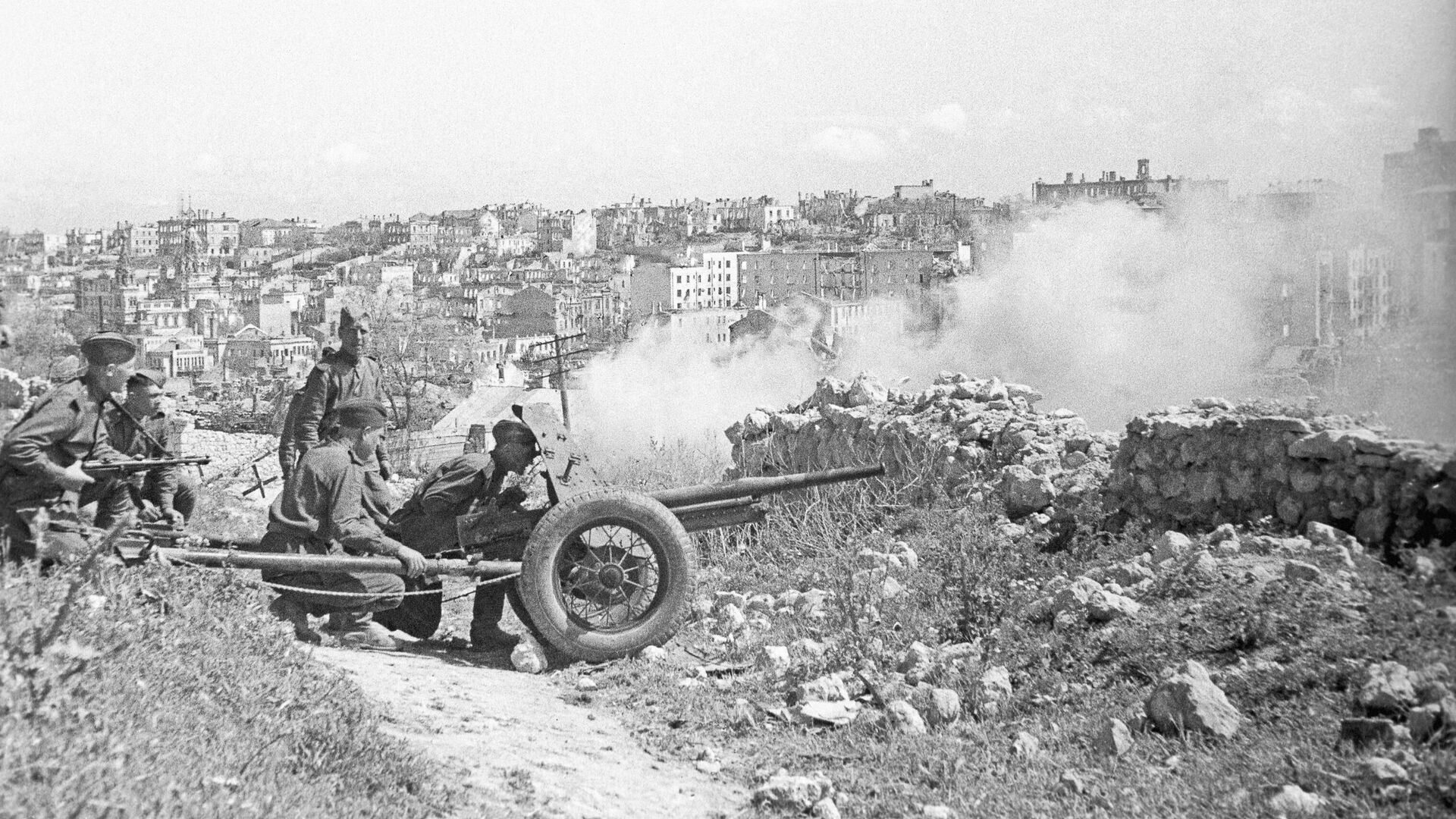 Великая Отечественная война 1941-1945 гг. Бои за освобождение Крыма - РИА Новости, 1920, 24.04.2024