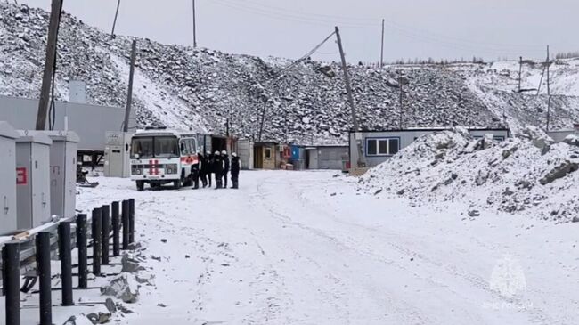 Аварийно-спасательные работы на руднике Пионер в Амурской области