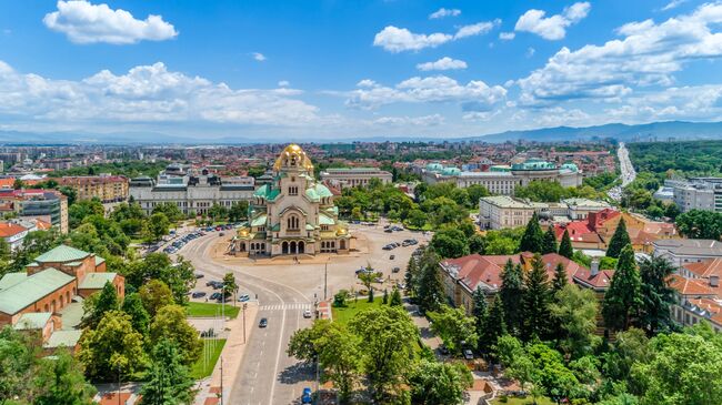 Вид на собор Александра Невского в Софии, Болгария