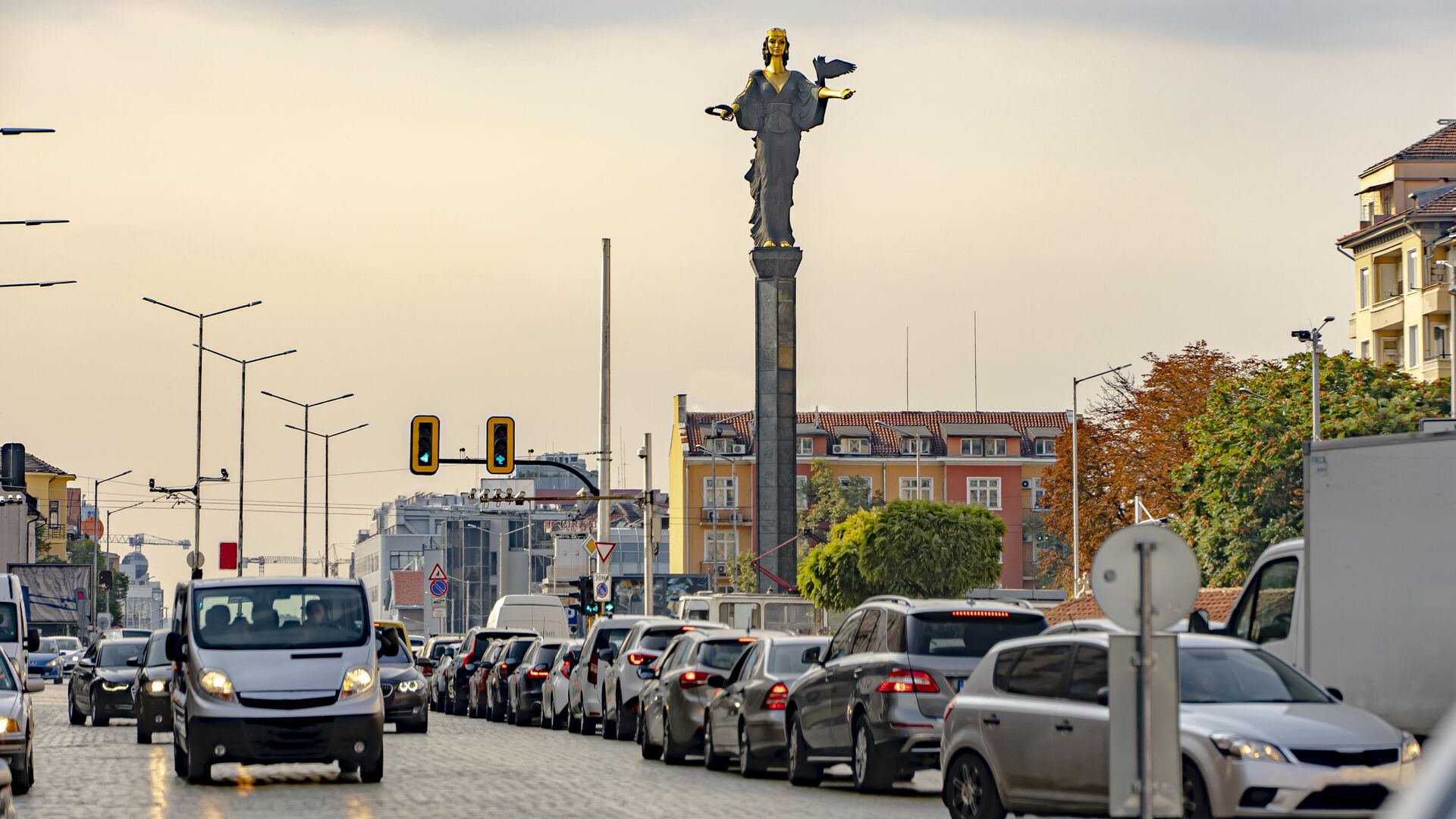 Статуя в центре города София в Болгарии - РИА Новости, 1920, 08.05.2024