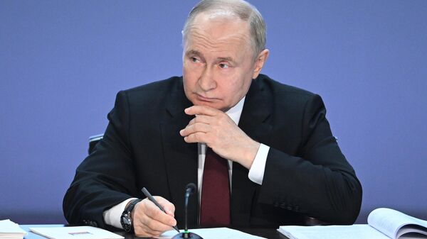  Путин: Кто-то посчитал нашу страну слабым звеном. Ошибаются