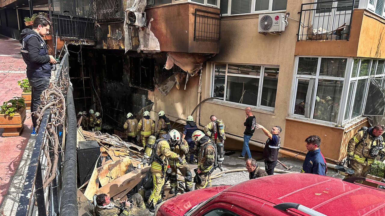 После пожара в Стамбуле задержали девять человек - РИА Новости, 03.04.2024