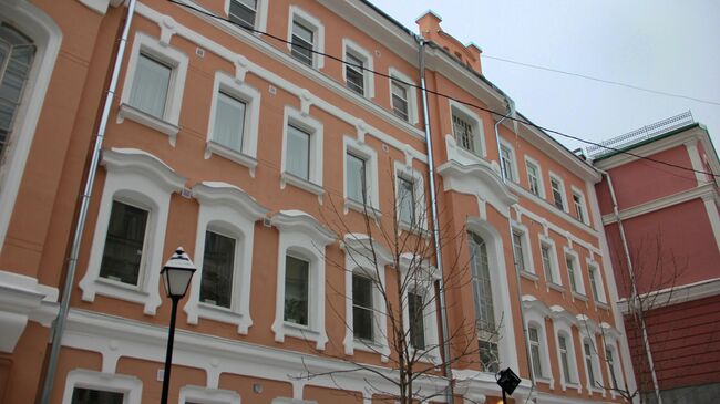 Доме 45/1, строение 3 на Пречистенской набережной в Москве