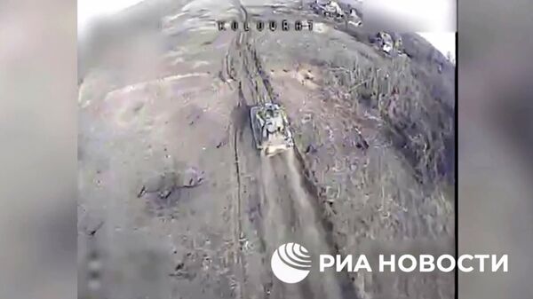 Кадр видео уничтожения американского танка Abrams под Авдеевкой