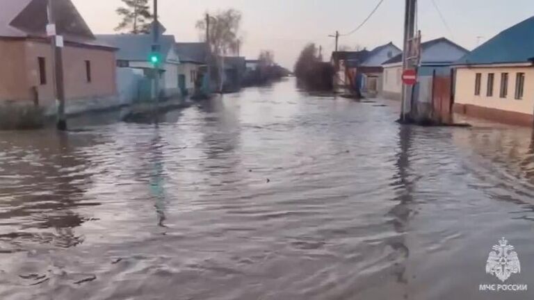 Последствия прорыва дамбы в Орске Оренбургской области