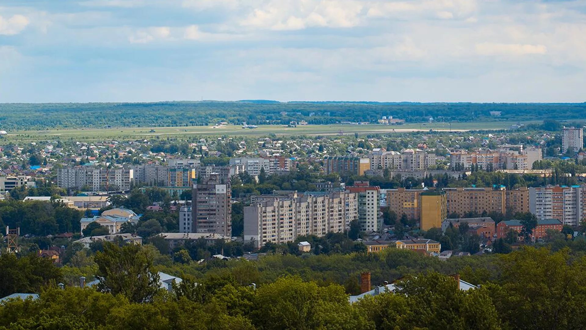 В Рыльске создали пункт для вывоза жителей трех районов Курской области