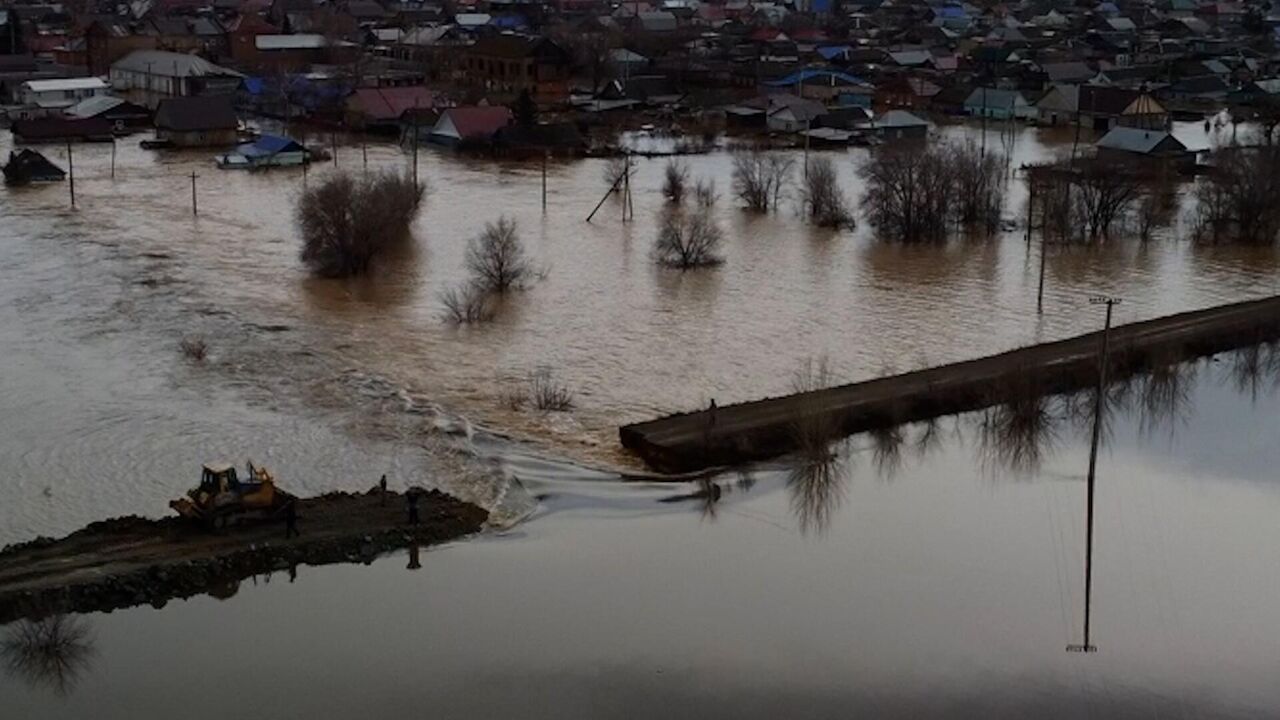 Глава МЧС прибыл в Орск - РИА Новости, 07.04.2024