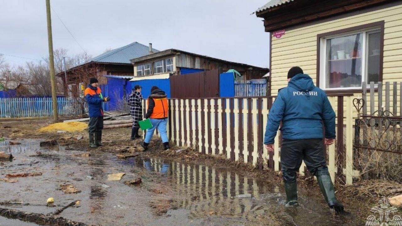 В Курганской области началась превентивная эвакуация из-за паводка - РИА  Новости, 07.04.2024