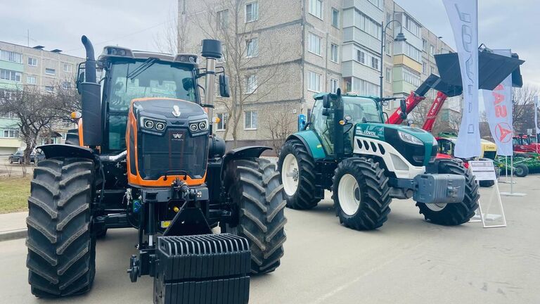 Сельскохозяйственная техника представленная в Подмосковном Зарайске на фестивале-выставке Зарайская нива 
