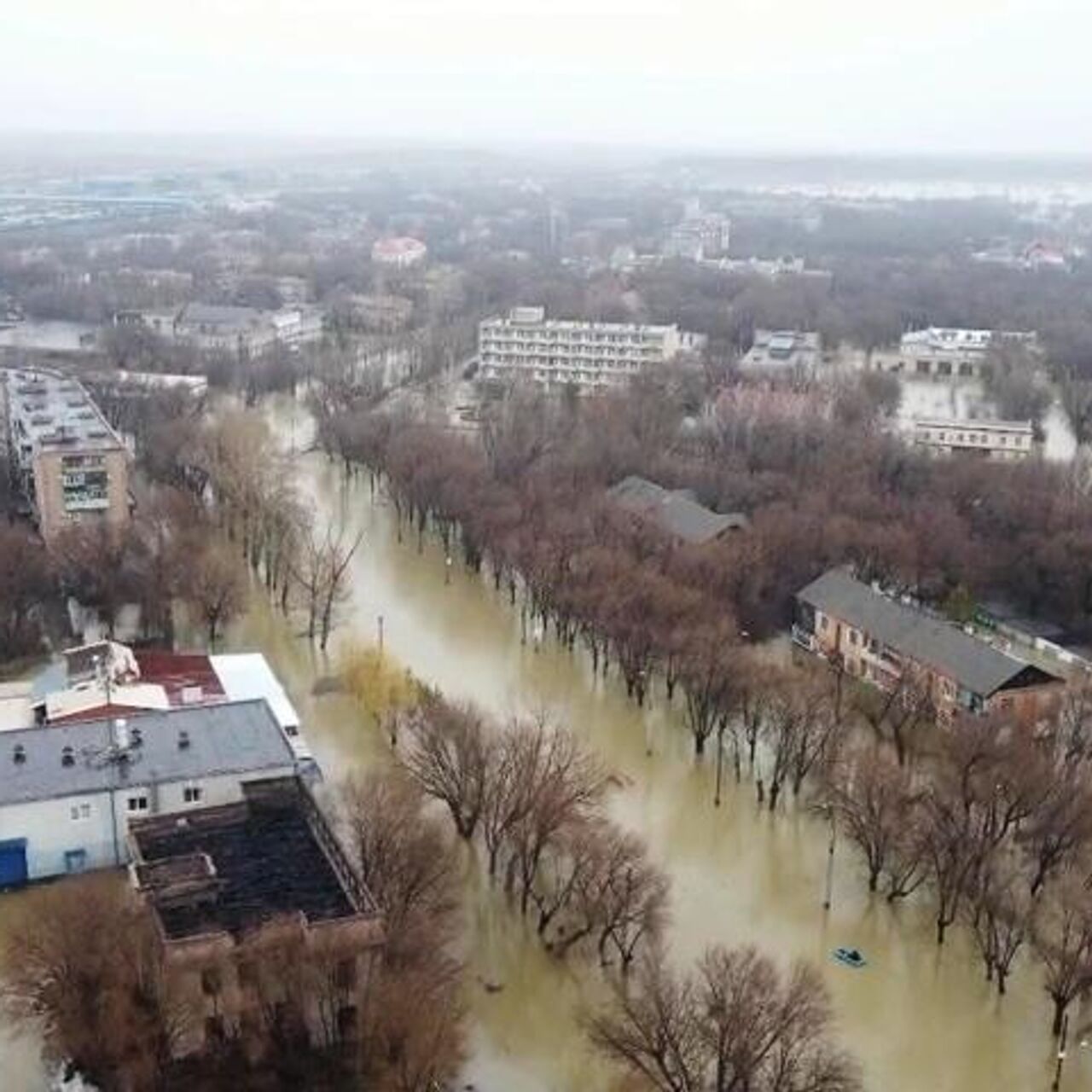 В Орске затопило 6641 жилой дом - РИА Новости, 07.04.2024