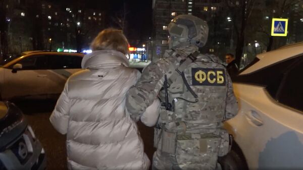 ФСБ России пресекла деятельность группы лиц, причастных к украинским кол-центрам. Кадр видео