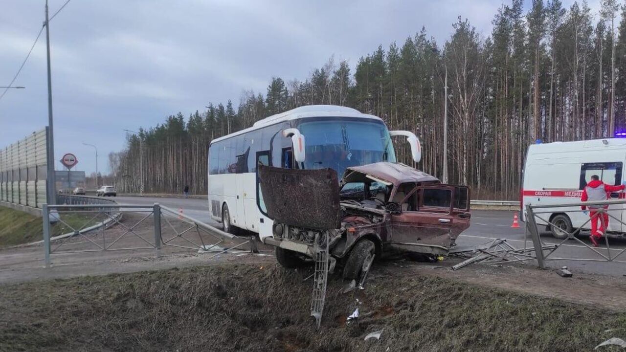 В Ленинградской области произошло смертельное ДТП - РИА Новости, 08.04.2024