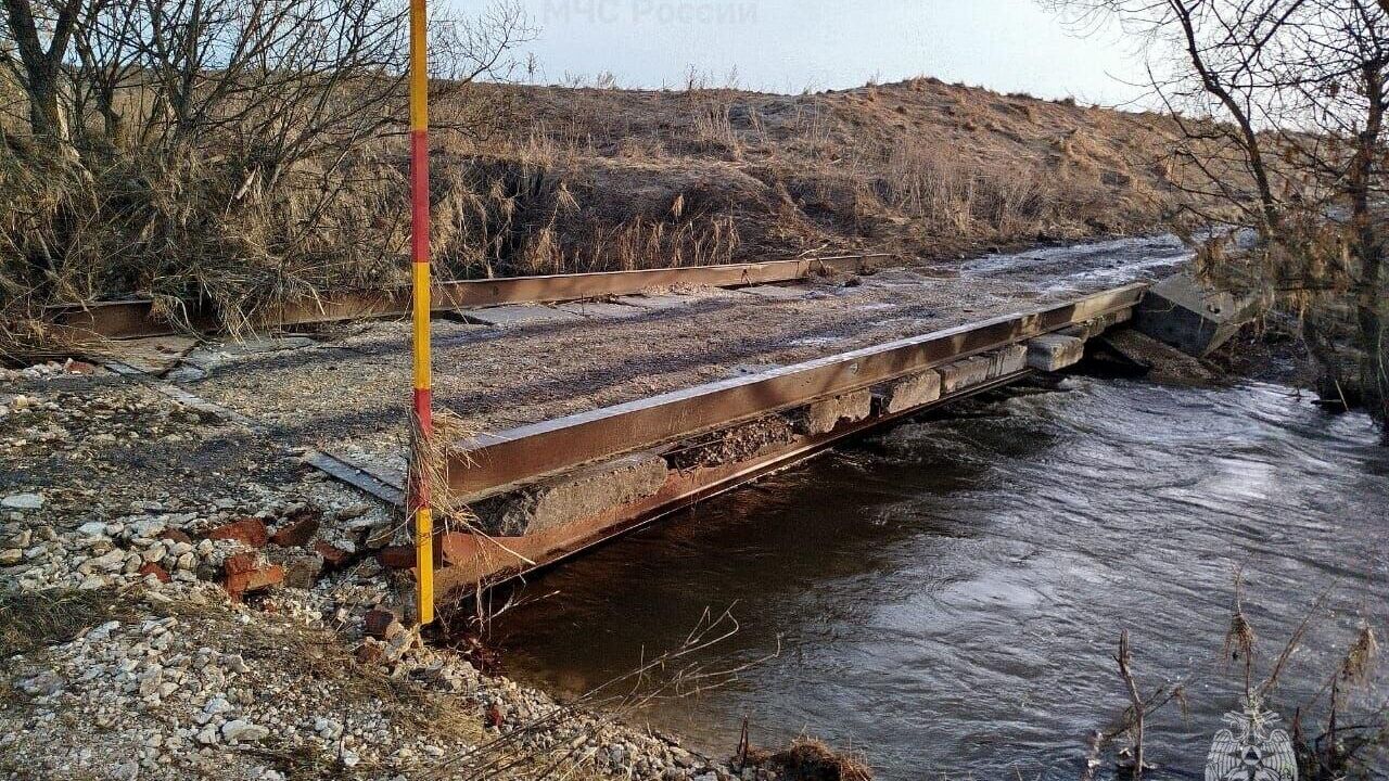 В Тульской области из-за паводка затопило более десяти мостов - РИА  Новости, 08.04.2024