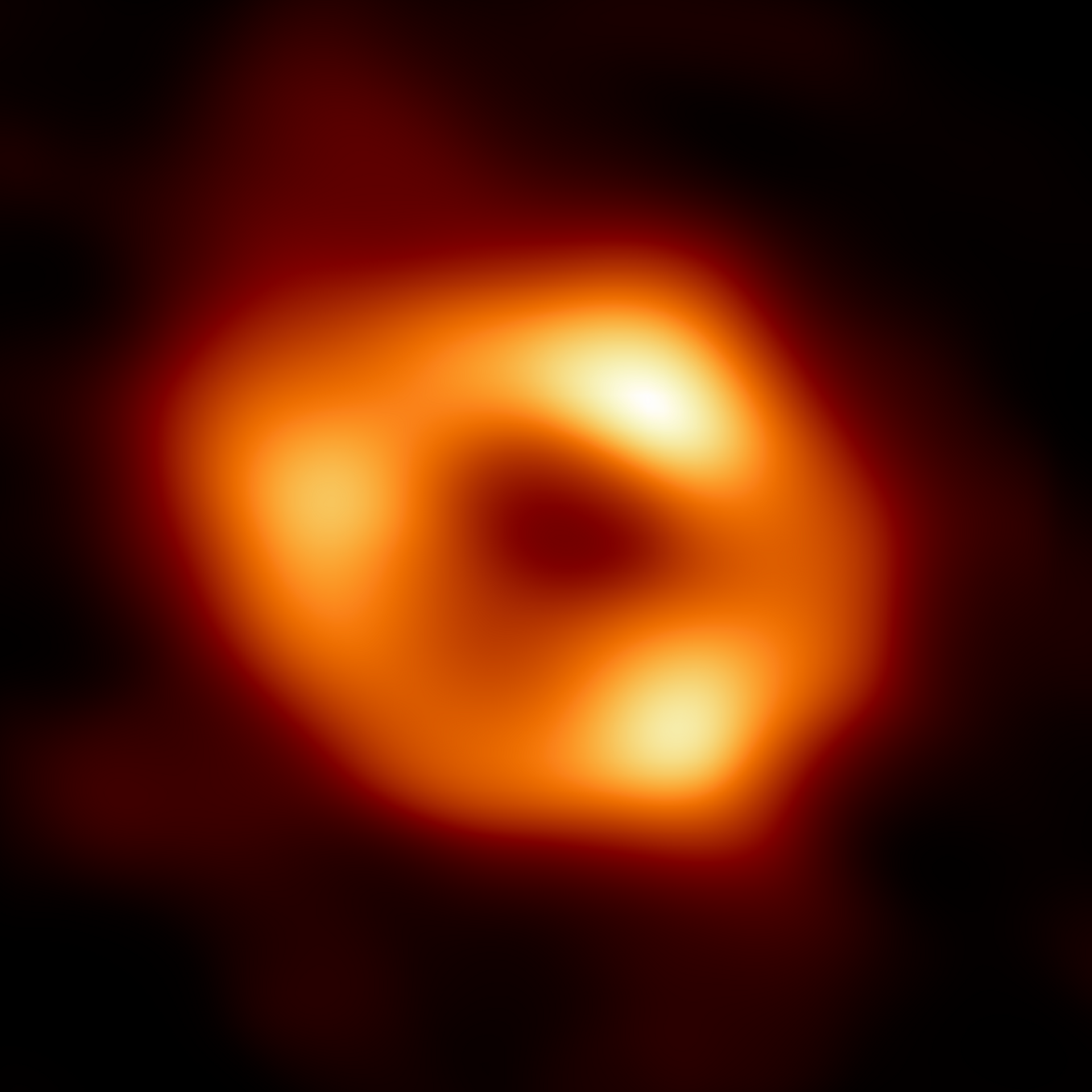 Изображение центра Галактики помогло ученым понять "режим питания" черной дыры