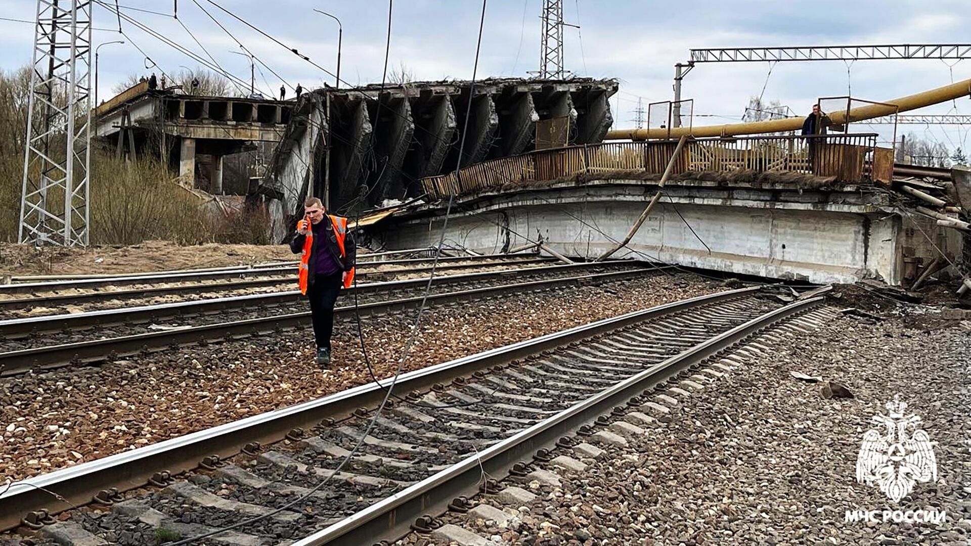 Обрушившийся в Вязьме мост не будут восстанавливать - РИА Новости,  08.04.2024