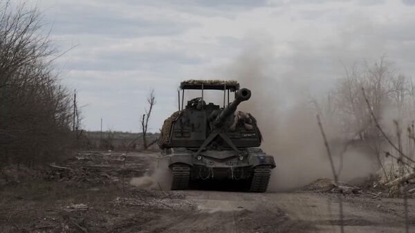 Уничтожение американской установки M109 Paladin высокоточным снарядом Краснополь-М2