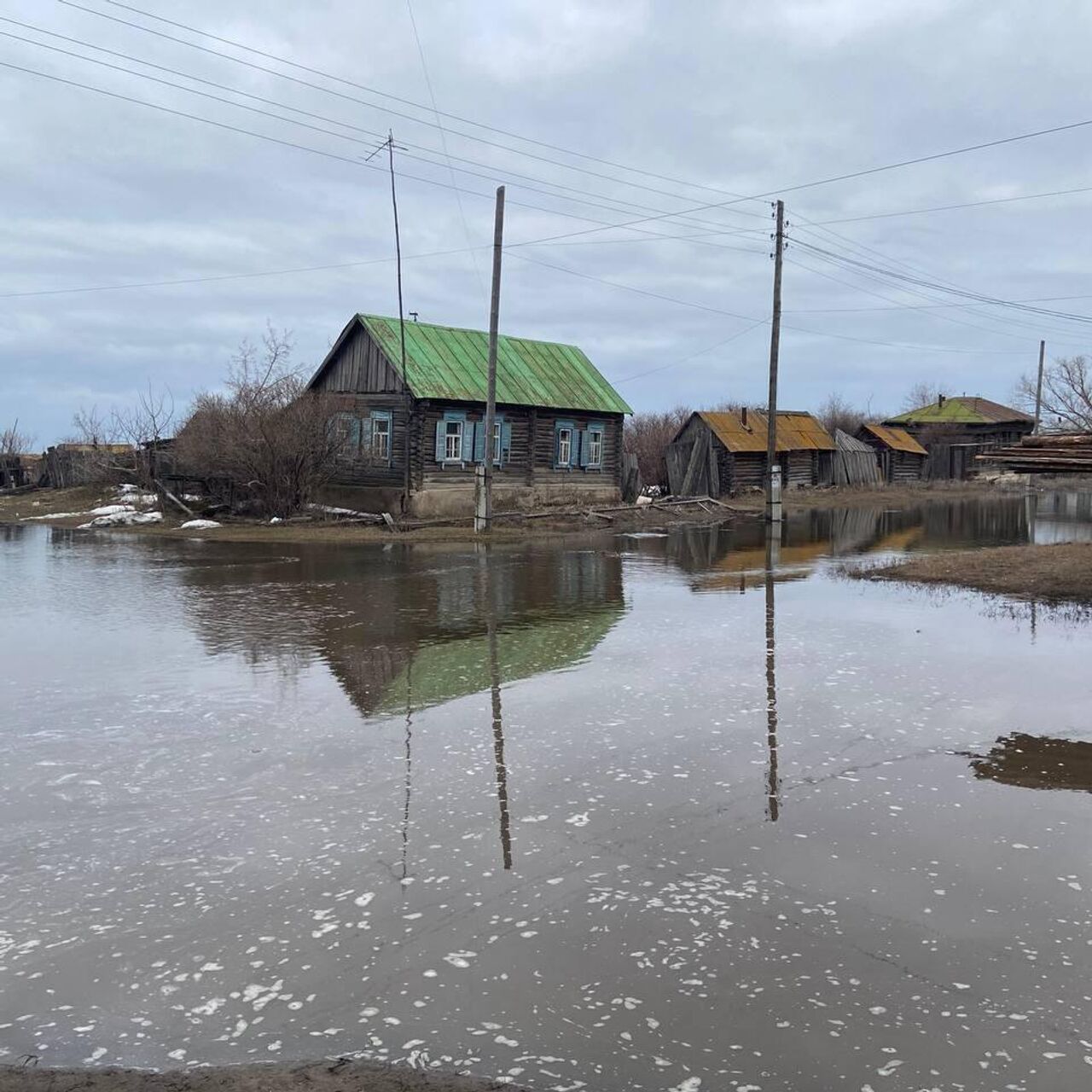 Уровень воды в Тоболе в курганском селе превысил отметку неблагоприятного -  РИА Новости, 09.04.2024