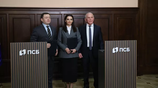 Председатель ПСБ Петр Фрадков на церемонии подписания соглашения с главой Гагаузской автономии Молдавии Евгенией Гуцул и председателем Народного собрания автономии Дмитрием Константиновым Председатель ПСБ Петр Фрадков на церемонии подписания соглашения с главой Гагаузской автономии Молдавии Евгенией Гуцул и председателем Народного собрания автономии Дмитрием Константиновым