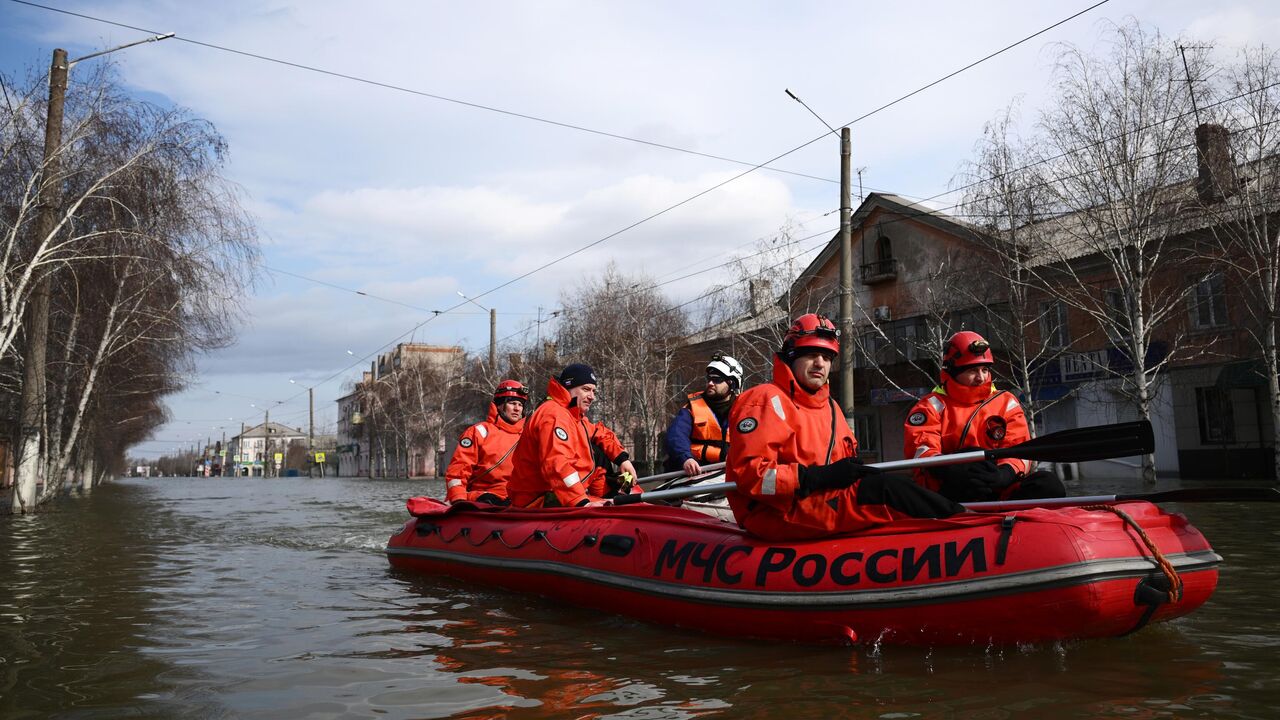 Итоги расследования прорыва дамбы в Орске подведут в конце июня - РИА  Новости, 13.06.2024