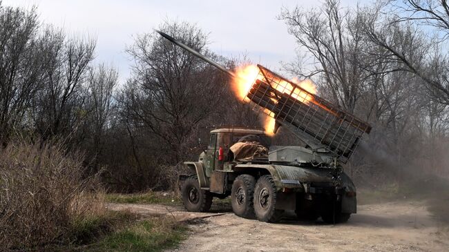 Реактивная система залпового огня Град в зоне проведения специальной военной операции