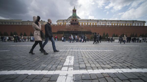 Дорожная разметка в преддверии Парада Победы на Красной площади