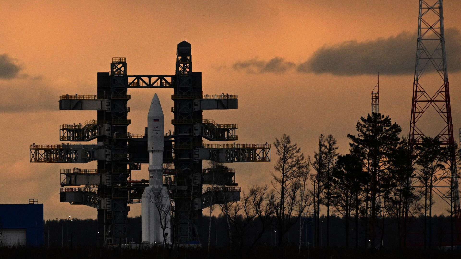 Первая летная ракета космического назначения Ангара-А5 с разгонным блоком Орион на стартовом комплексе космодрома Восточный - РИА Новости, 1920, 10.04.2024