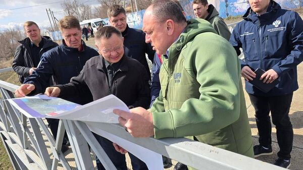 Министр строительства и ЖКХ РФ Ирек Файзуллин осмотрел зону подтопления в Орске Оренбургской области 