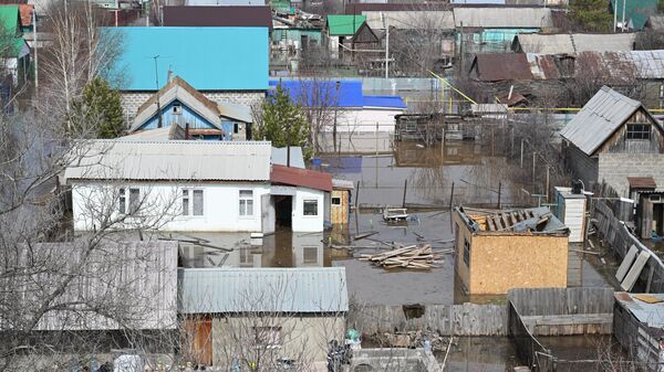 Затопленные жилые дома в микрорайоне Ситцовка в Оренбурге