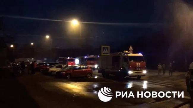 Место пожара в частном доме на юго-западе Москвы. 10 апреля 2024