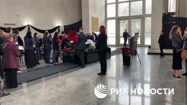 Церемония прощания с оперным певцом Евгением Кунгуровым на Троекуровском кладбище