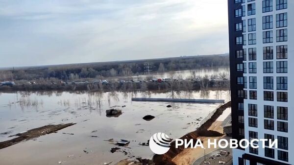 Вода из реки Урал приблизилась к ЖК Гранд парк в Оренбурге