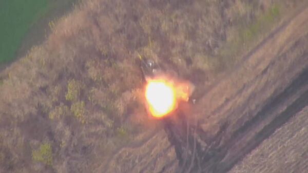 Уничтожение танка ВСУ с помощью ударного беспилотника
